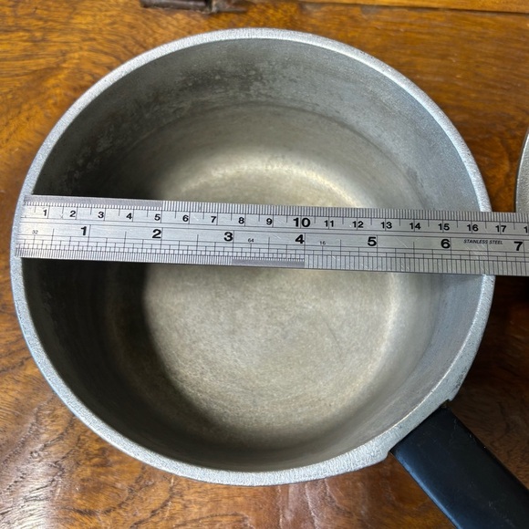 Set of 2 vintage torquoise/ teal Club cast aluminum cookware - Picture 7 of 15